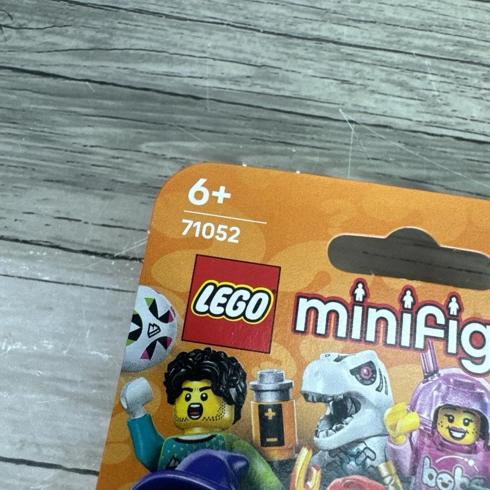 LEGO CMF Series 29 Bionicle Cosplayer and Mysterious Ronin Lloyd NIB